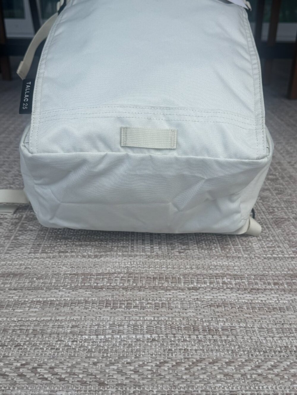 Mountain Hardwear Tallac 25L Women's Backpack White Utility Pack Outdoor New - Picture 8 of 13